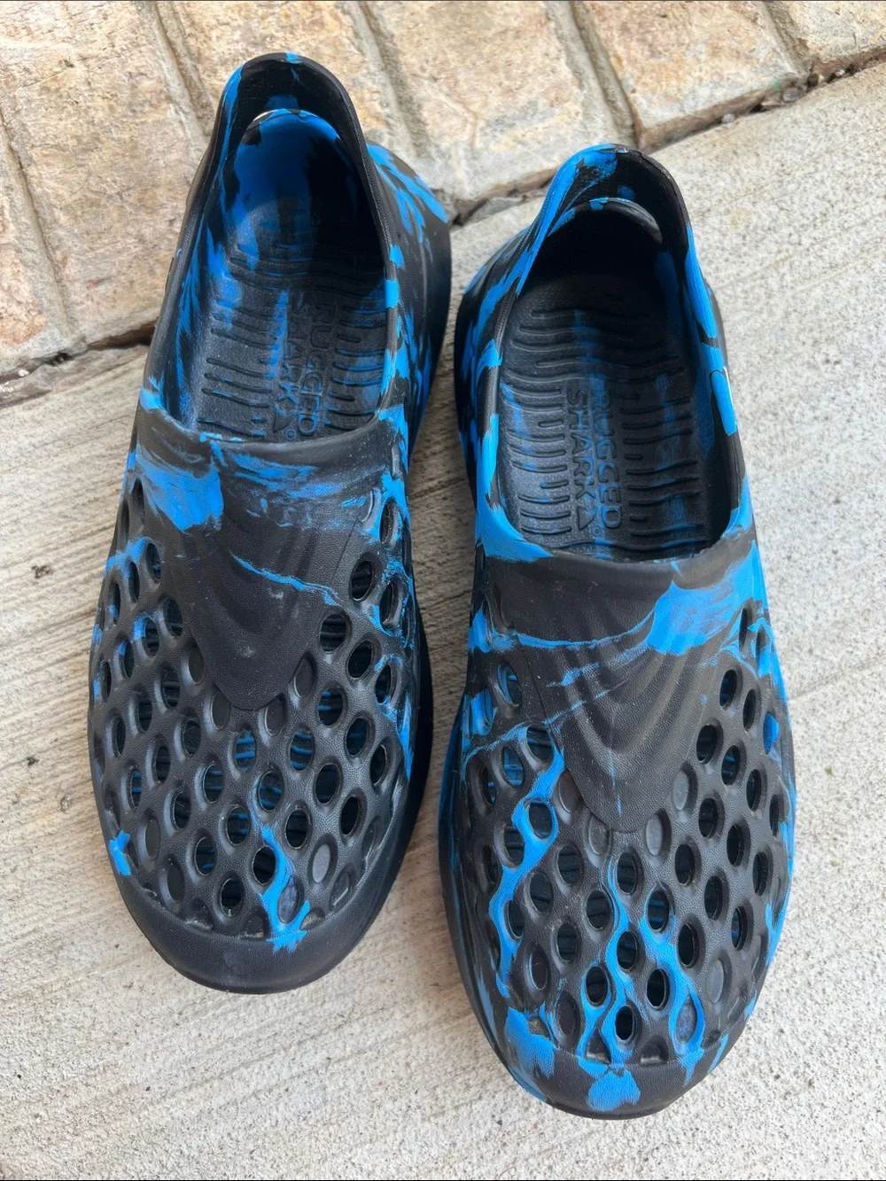 Boy’s Rugged Shark Slip-On Water Shoes in Black & Blue Size 2